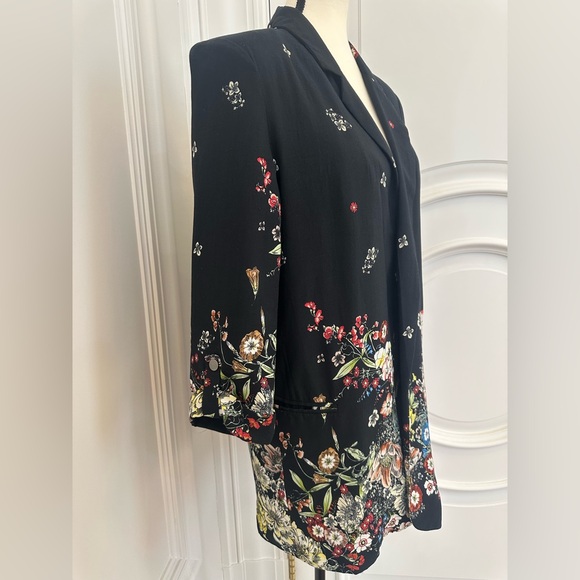 Beulah Black Floral Rolled Up Sleeve Blazer (Size Medium) - Picture 2 of 7